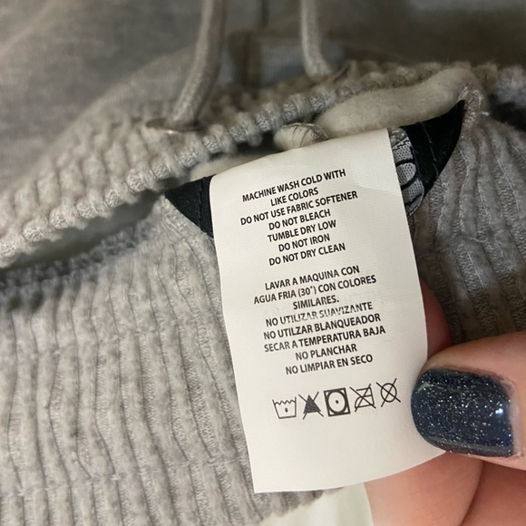 BEBE sport NWT grey joggers 3X w/ ribbed insert side panels and embroidered logo - Picture 7 of 11